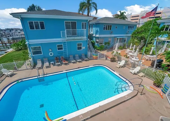 Corner Balcony Across From & Htd Pool * Clearwater Beach